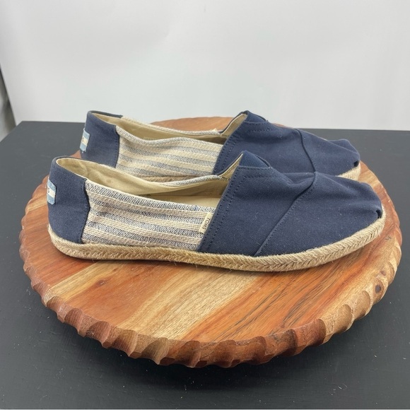 Toms Classic Espadrille Navy Blue University Stripes size 9.5 - Picture 2 of 8